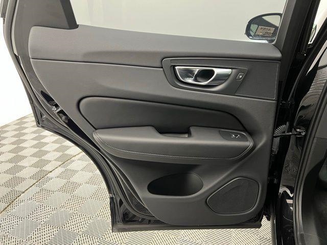 2025 Volvo XC60 B5 Plus AWD