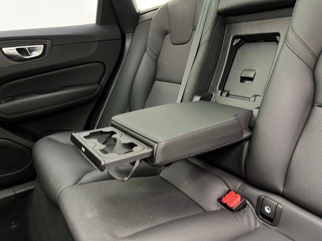 2025 Volvo XC60 B5 Plus AWD