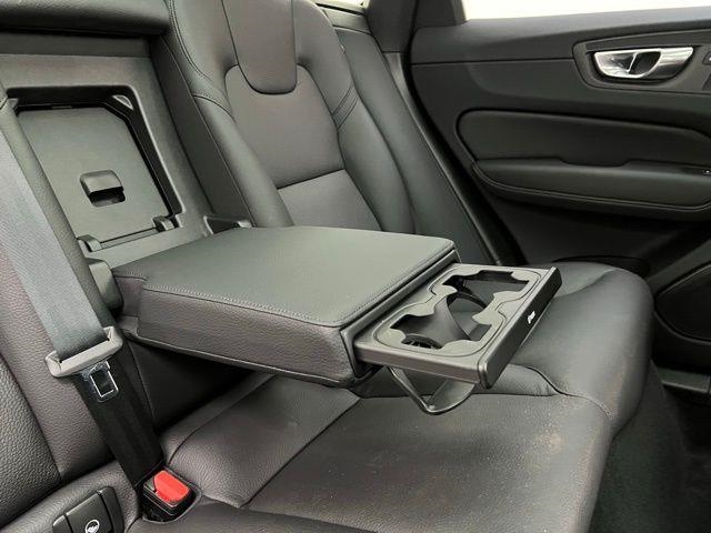 2025 Volvo XC60 B5 Plus AWD