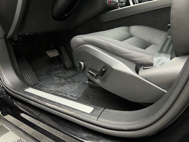 2025 Volvo XC60 B5 Plus AWD