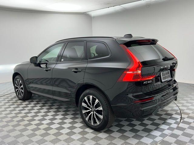 2025 Volvo XC60 B5 Plus AWD