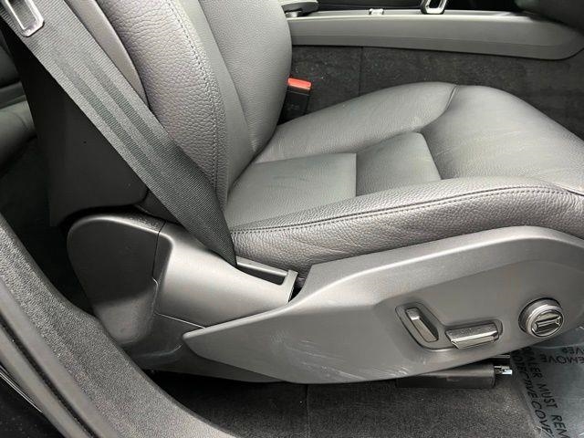 2025 Volvo XC60 B5 Plus AWD