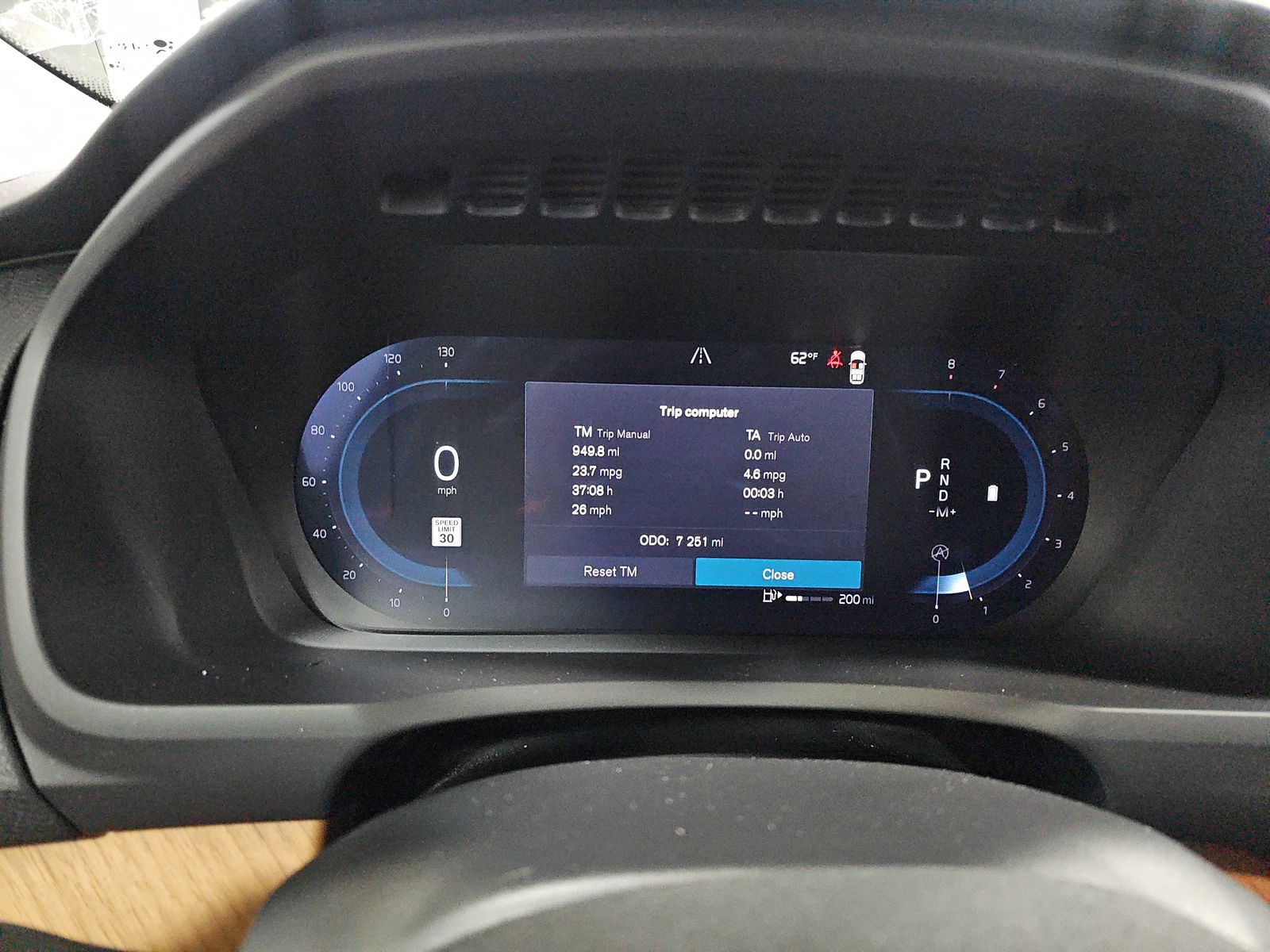 2025 Volvo XC90 B5 Plus AWD