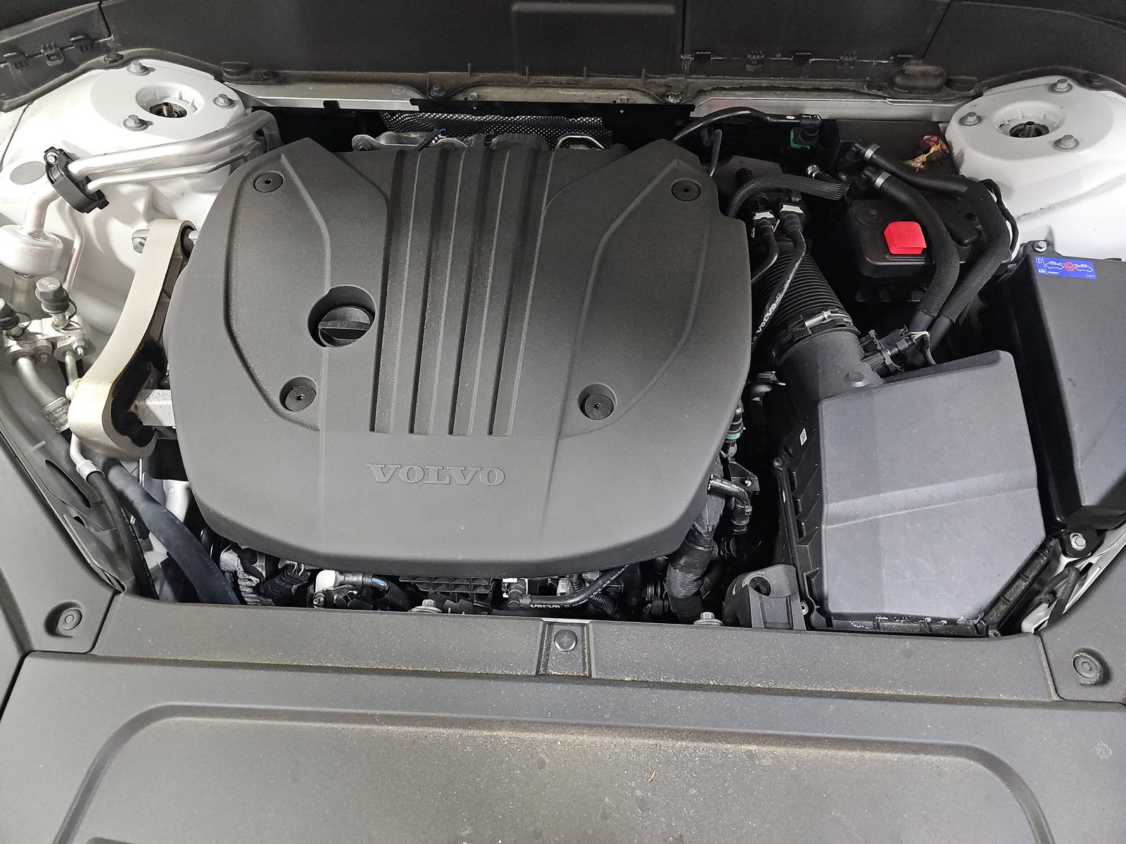 2025 Volvo XC90 B5 Plus AWD