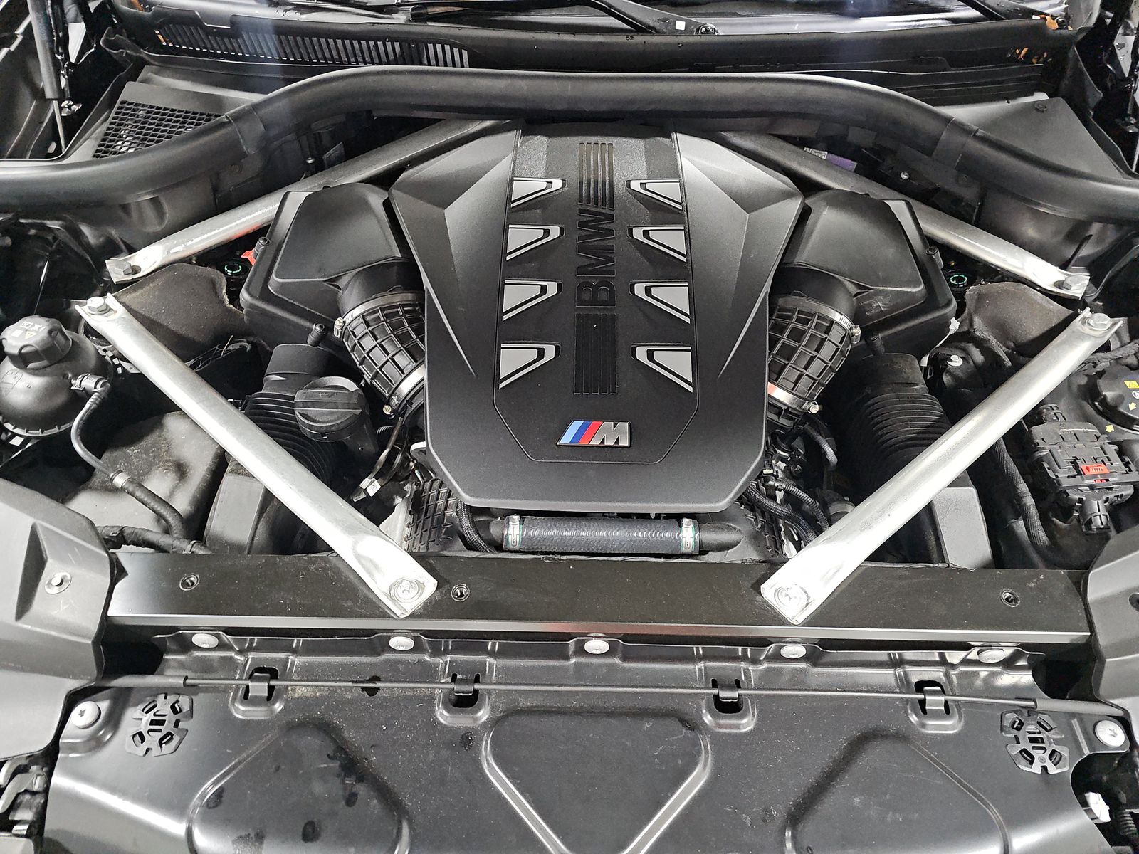 2024 BMW X7 M60i AWD