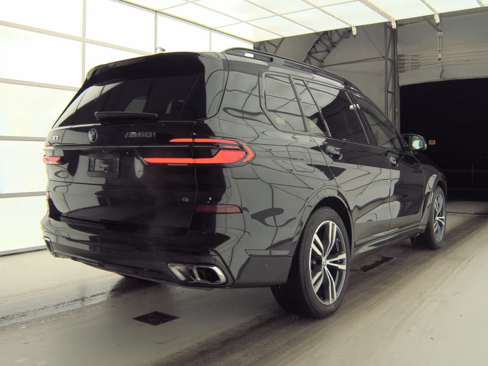 2024 BMW X7 M60i AWD
