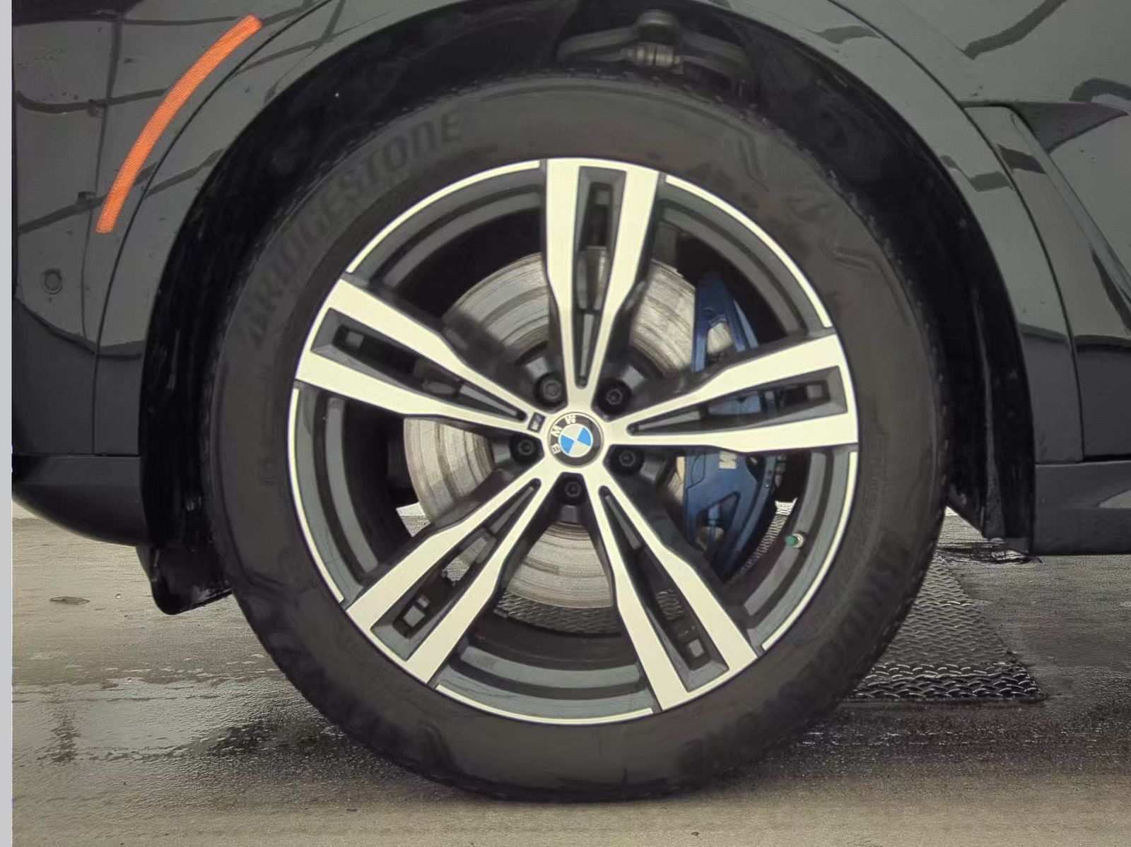 2024 BMW X7 M60i AWD