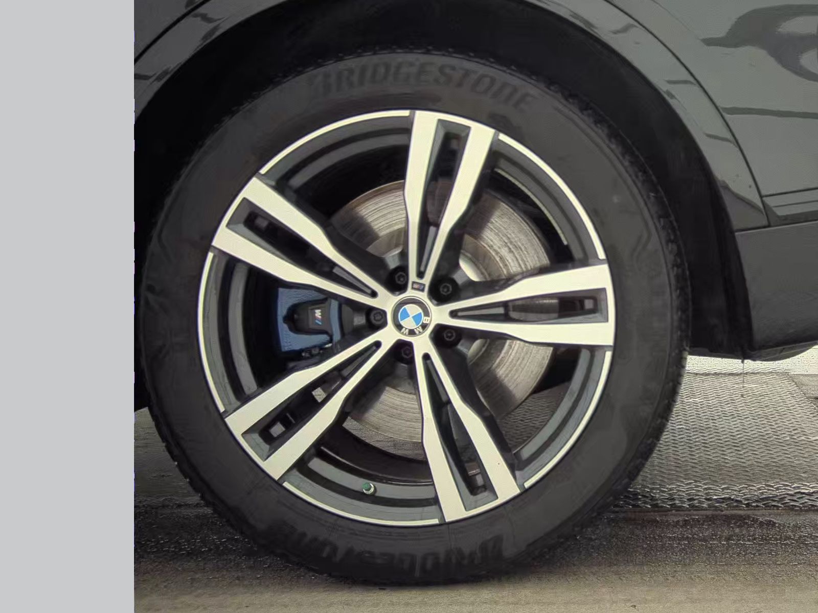 2024 BMW X7 M60i AWD