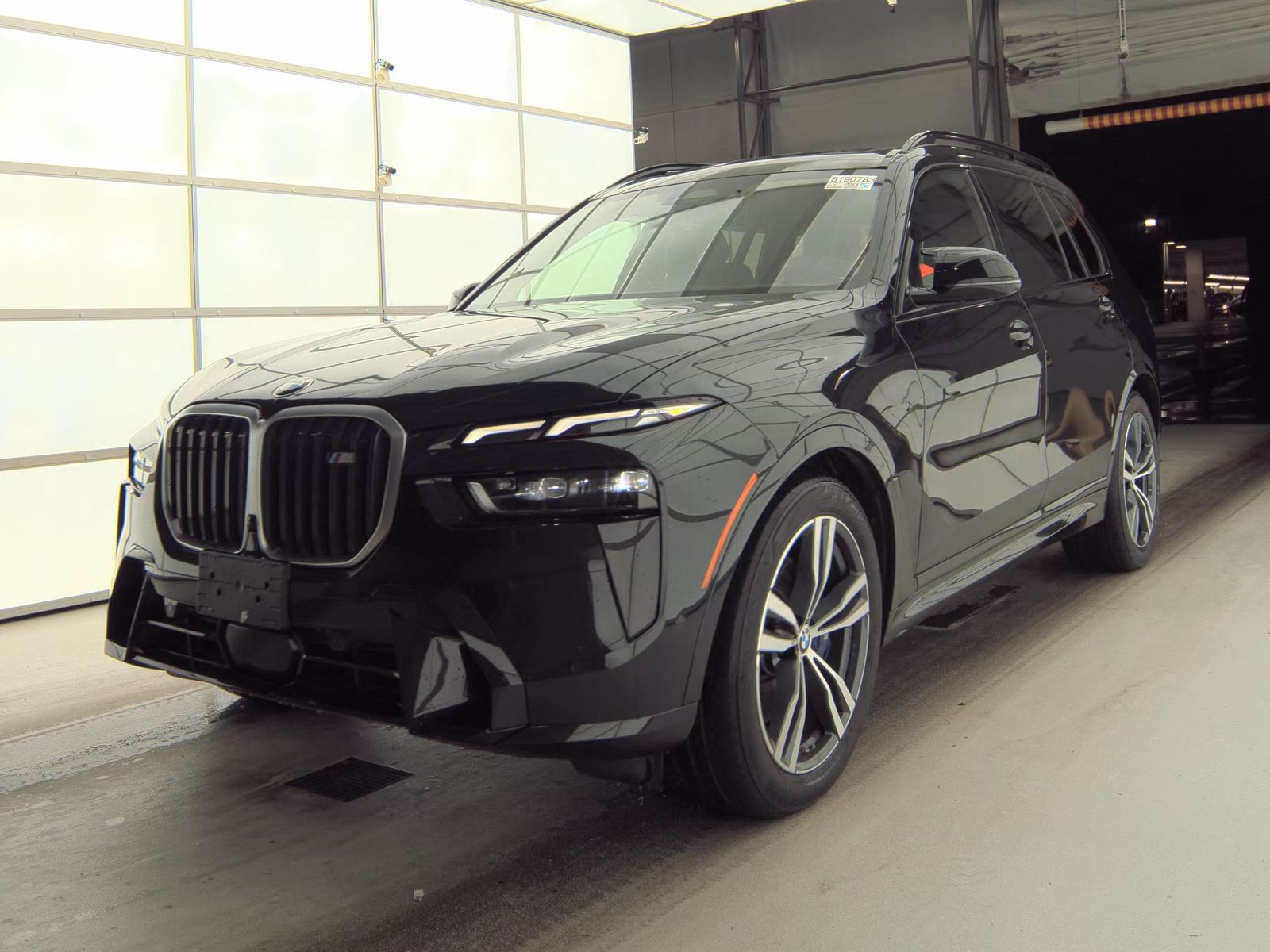 2024 BMW X7 M60i AWD