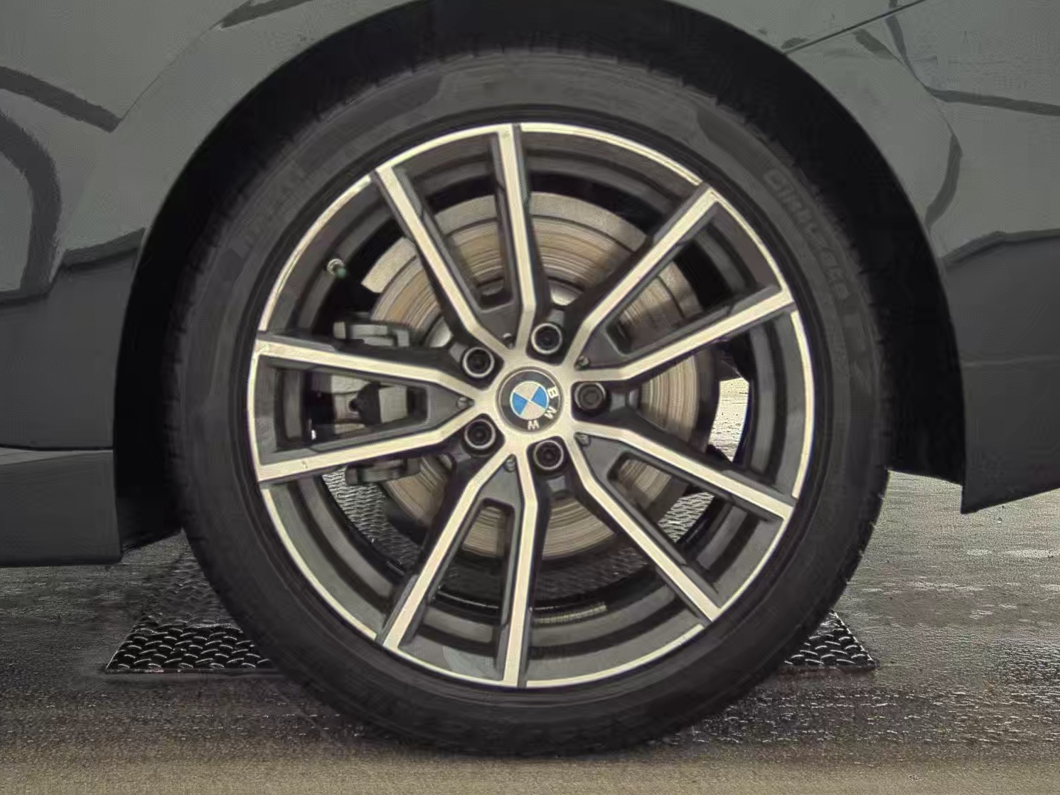 2025 BMW 2 Series 230i xDrive AWD