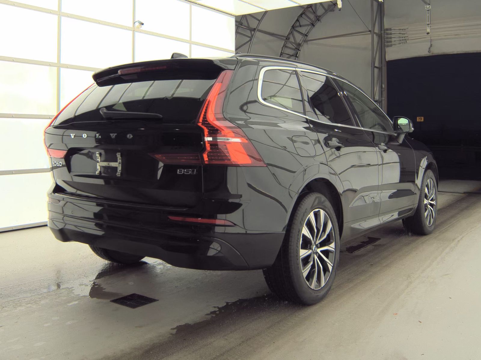 2023 Volvo XC60 B5 Core AWD