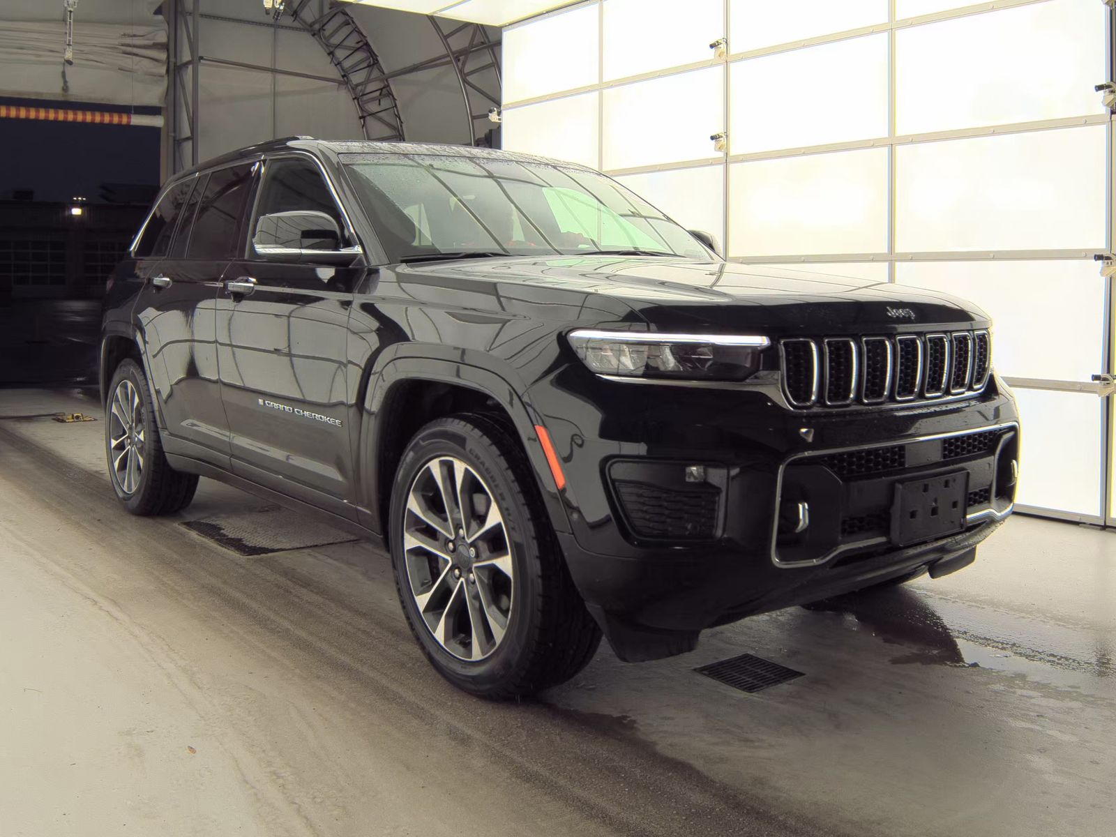 2022 Jeep Grand Cherokee Overland AWD