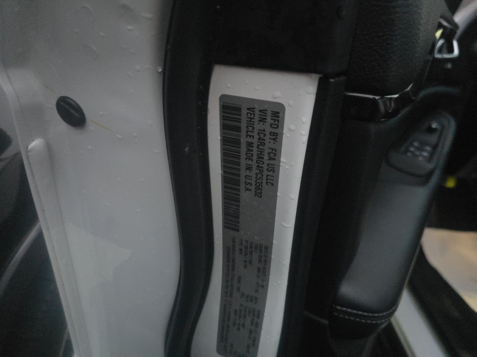 2023 Jeep Grand Cherokee Laredo AWD