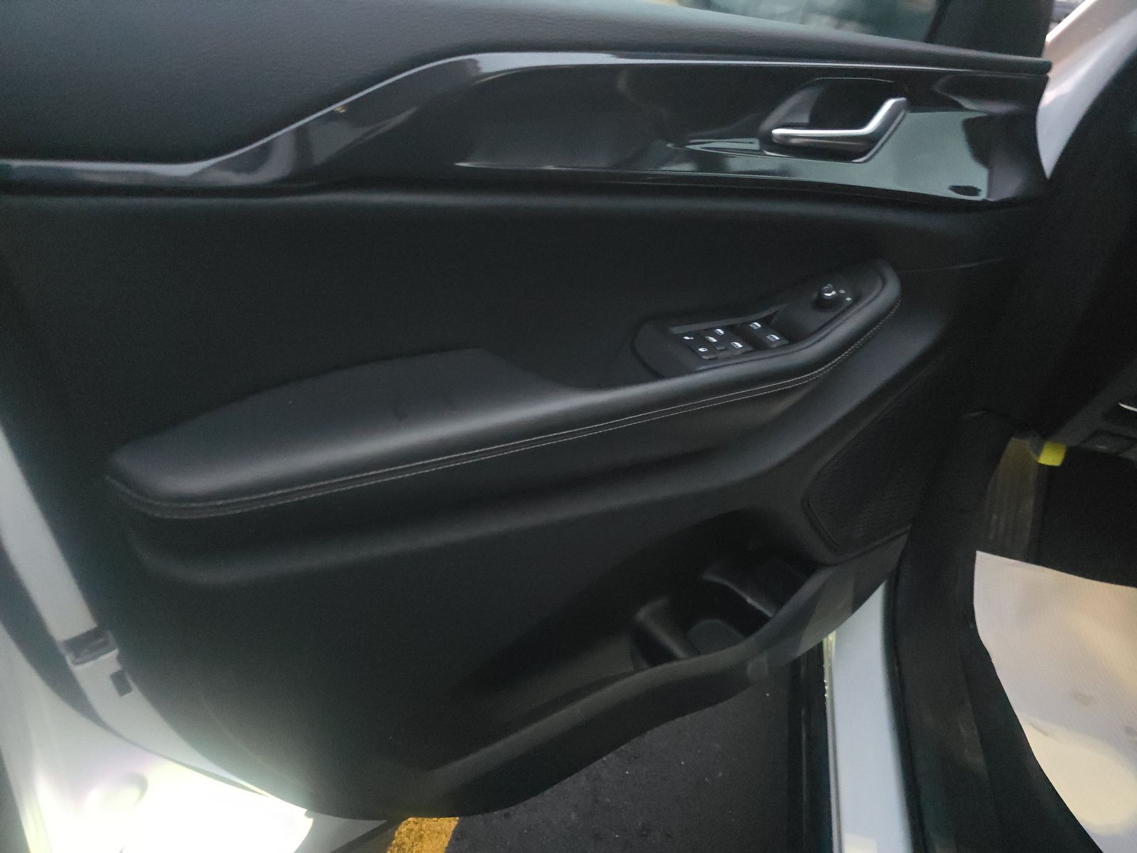 2023 Jeep Grand Cherokee Laredo AWD