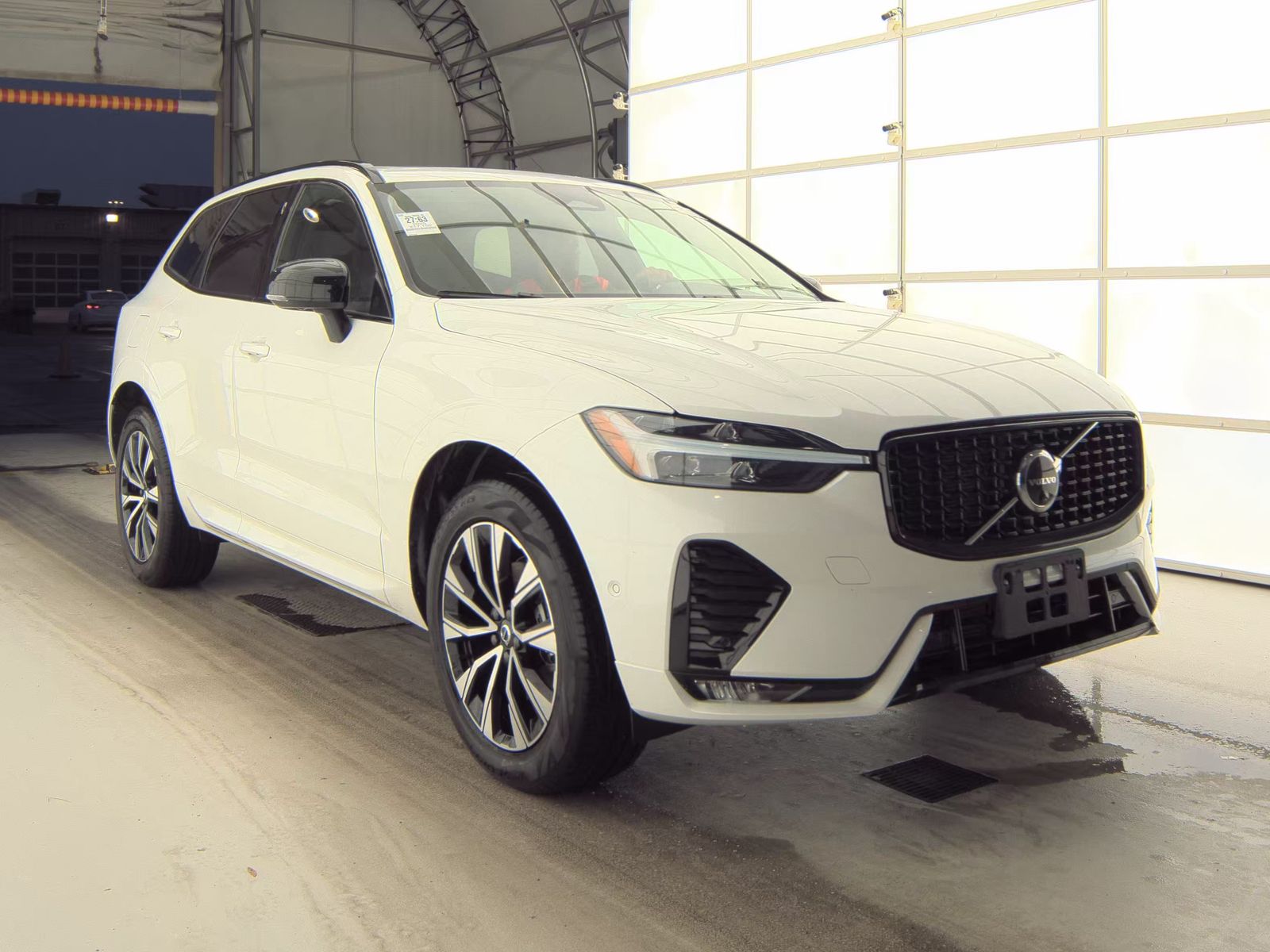 2025 Volvo XC60 B5 Plus AWD