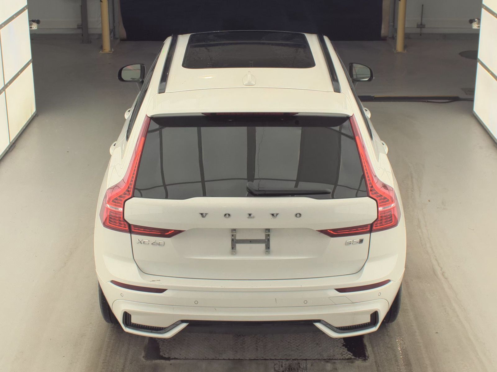 2025 Volvo XC60 B5 Plus AWD