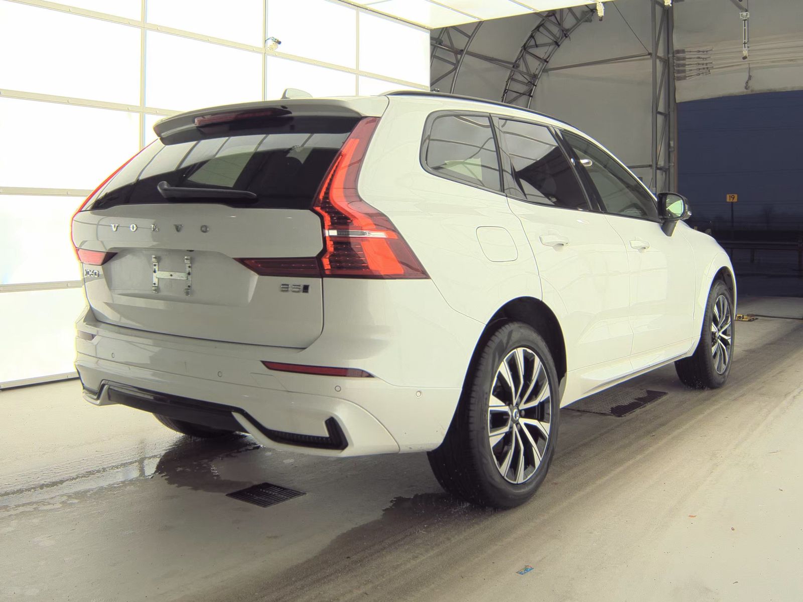 2025 Volvo XC60 B5 Plus AWD