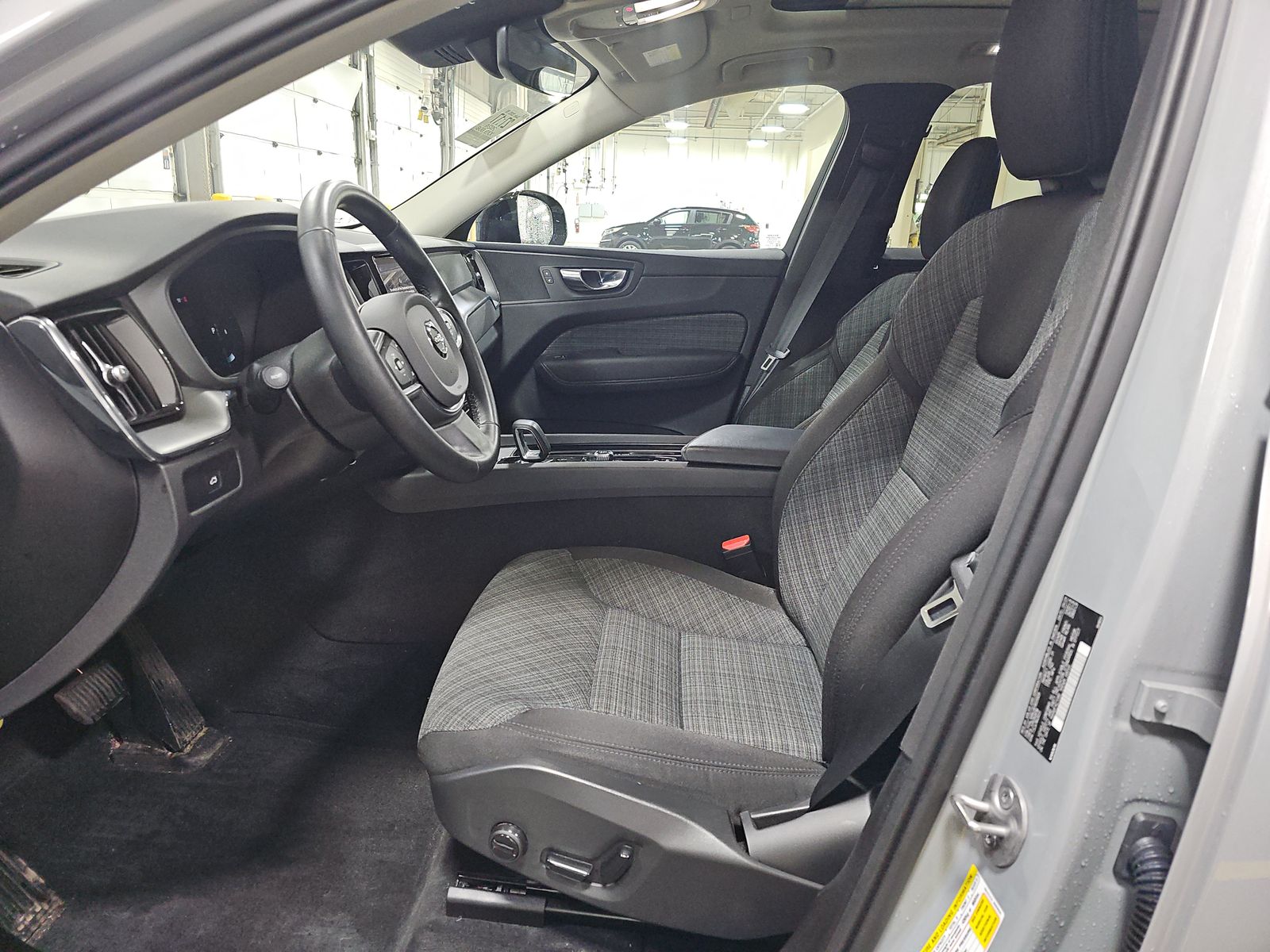 2024 Volvo XC60 B5 Core AWD