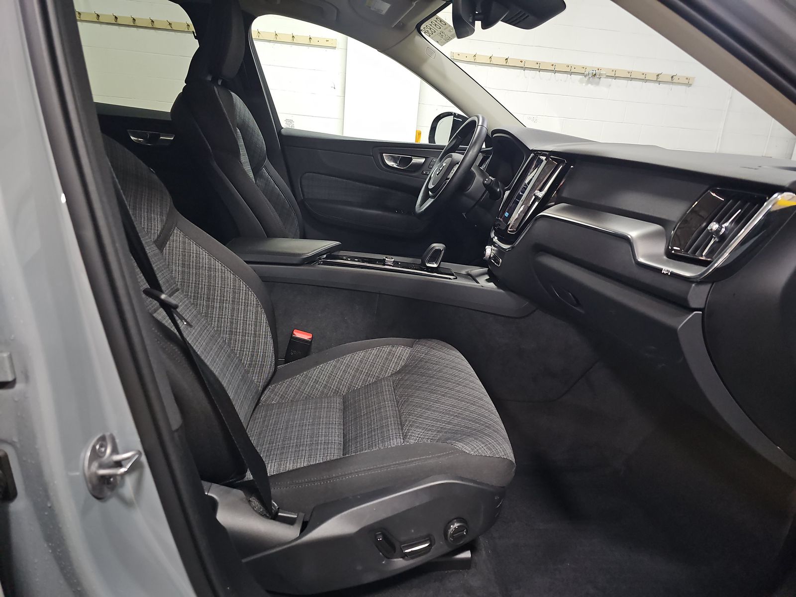 2024 Volvo XC60 B5 Core AWD