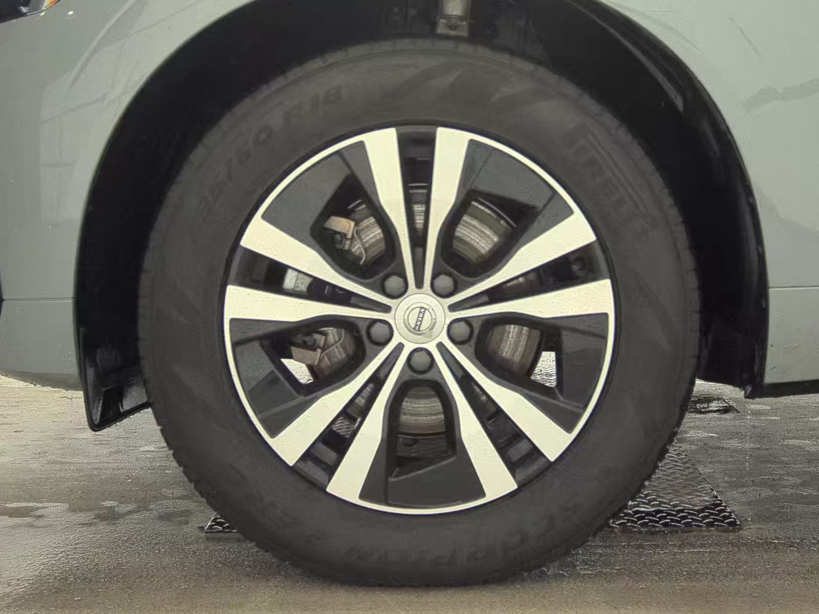 2024 Volvo XC60 B5 Core AWD