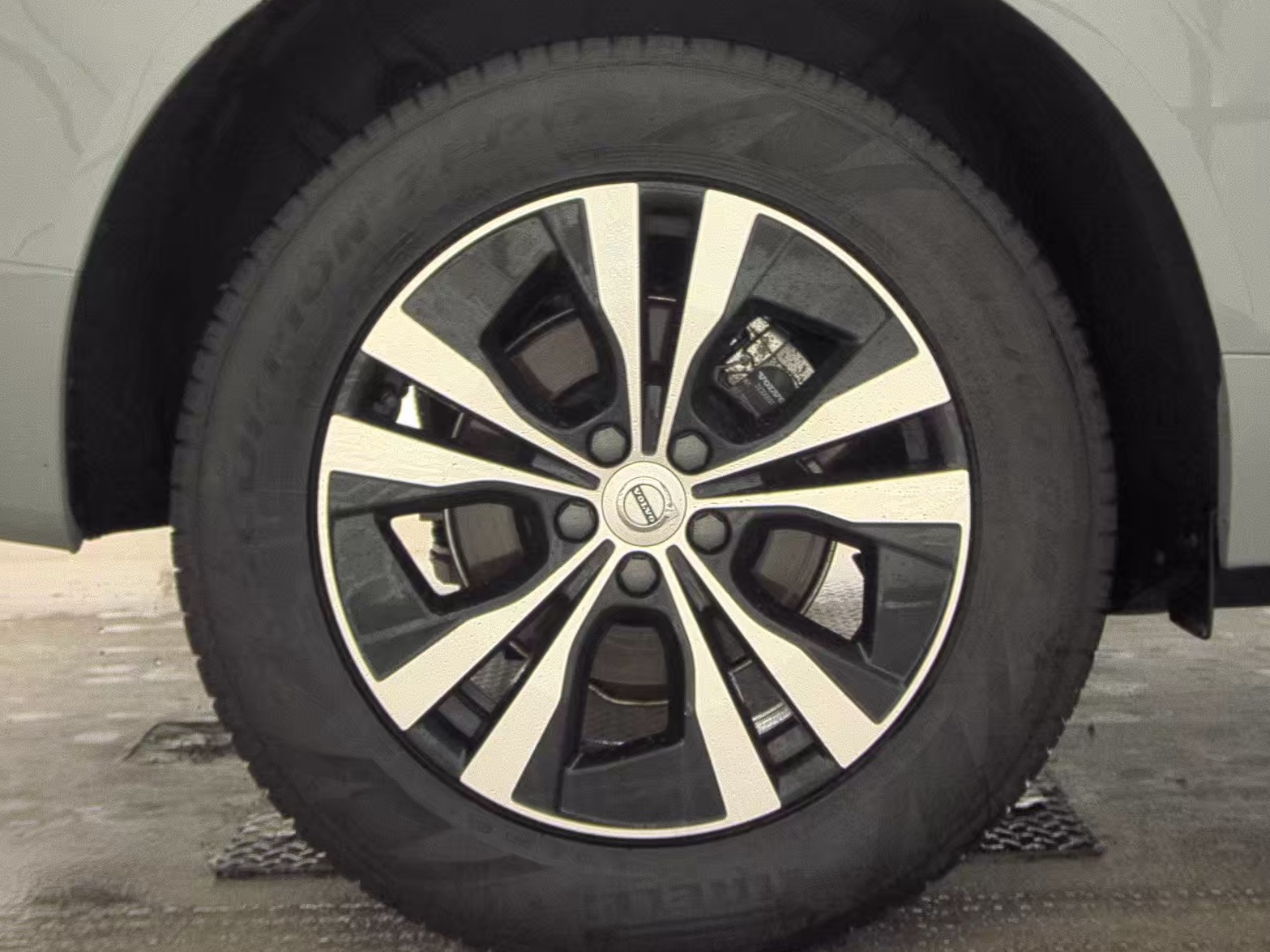 2024 Volvo XC60 B5 Core AWD