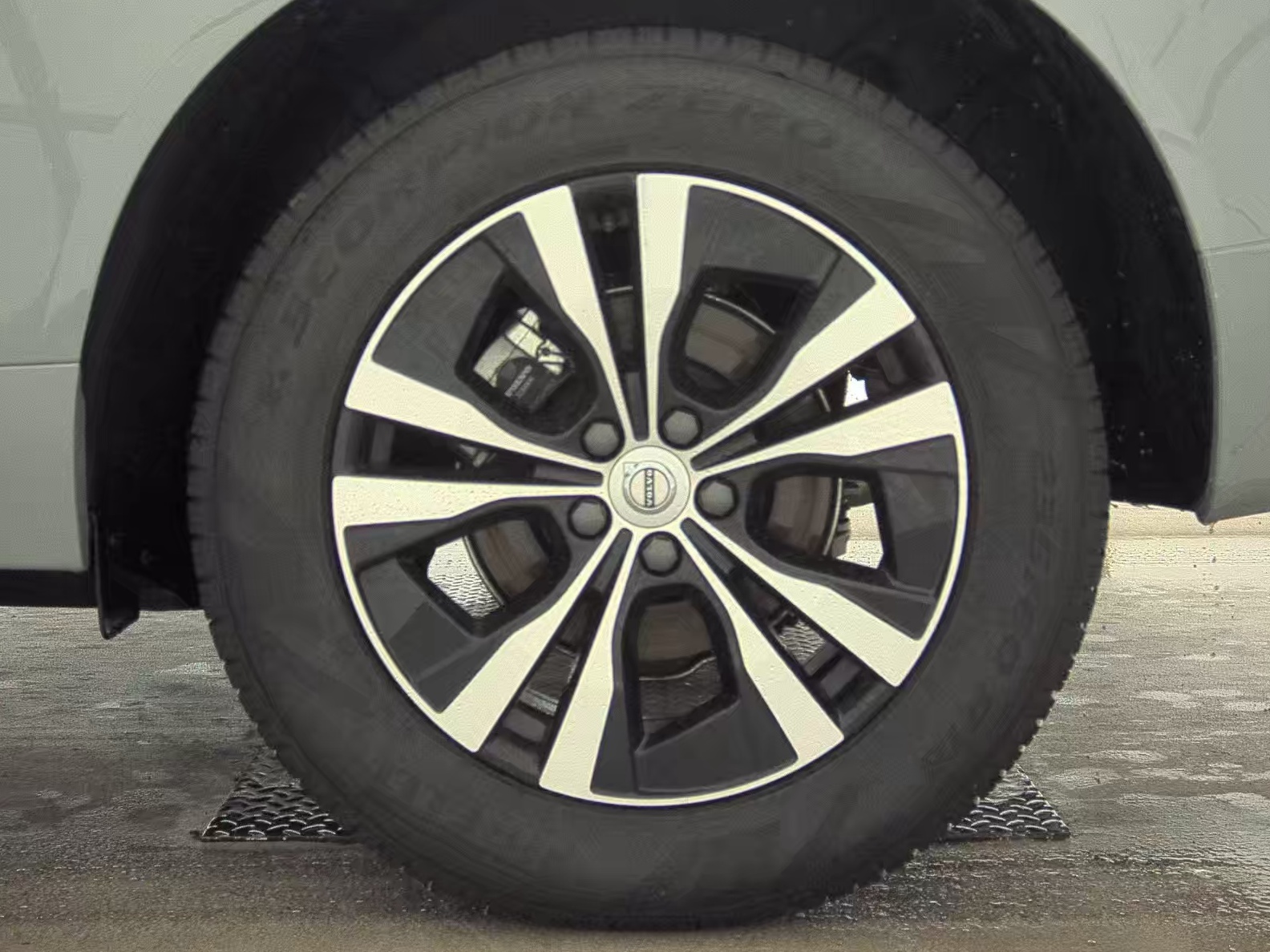 2024 Volvo XC60 B5 Core AWD