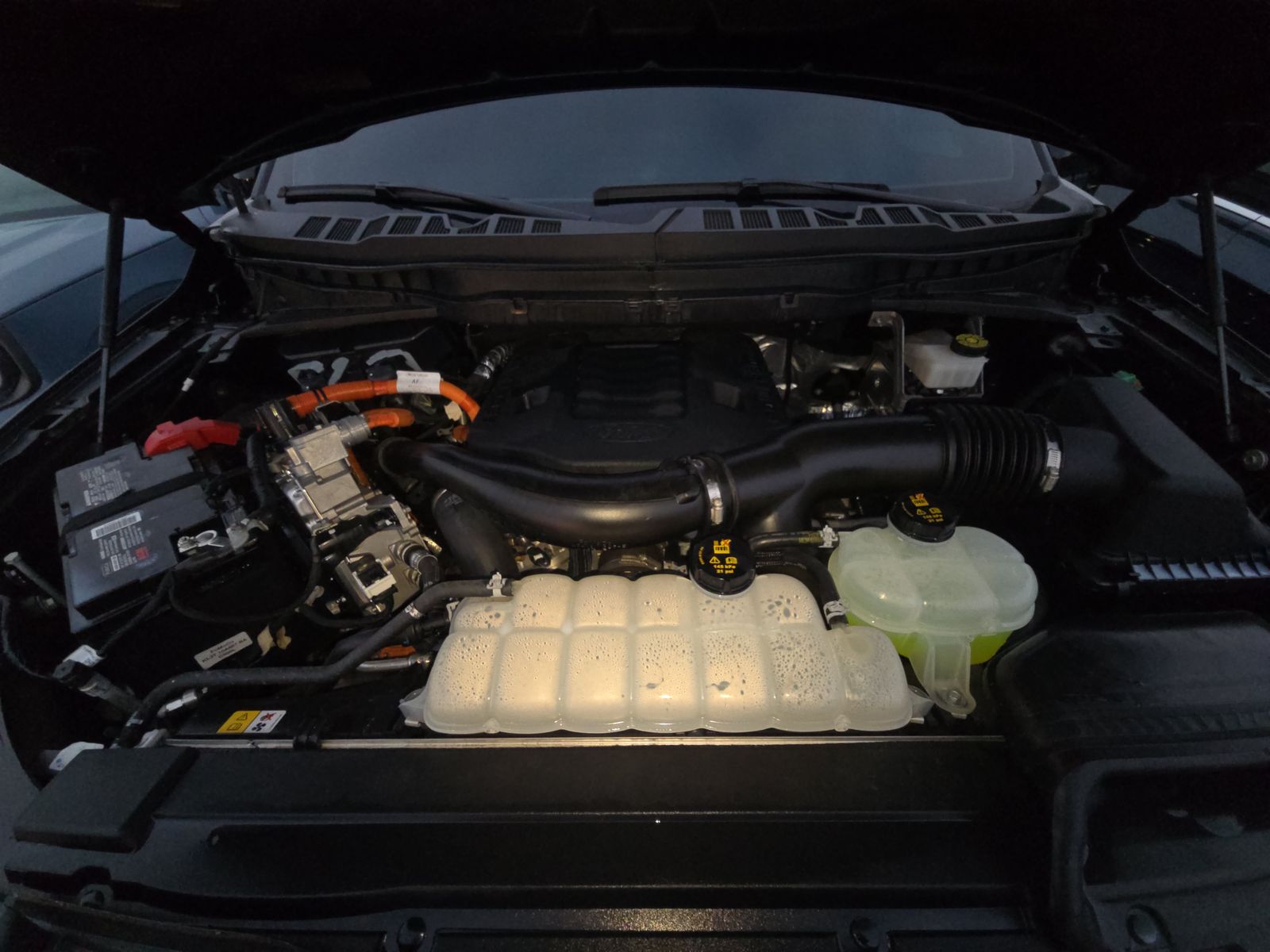 2023 Ford F-150 Hybrid Lariat AWD