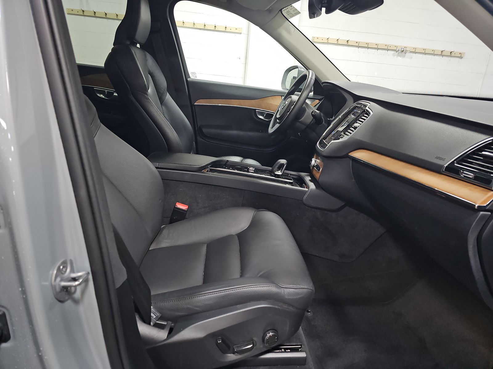 2024 Volvo XC90 Recharge T8 Plus AWD