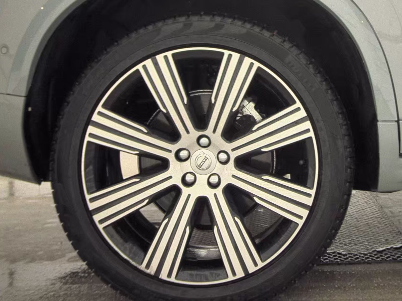 2024 Volvo XC90 Recharge T8 Plus AWD