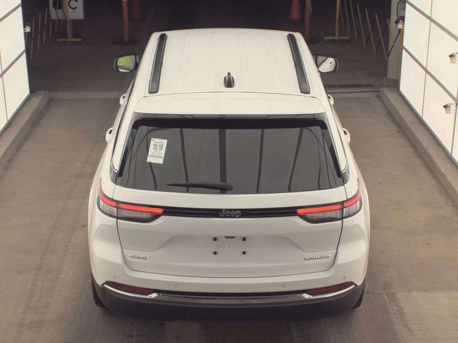 2023 Jeep Grand Cherokee Laredo AWD