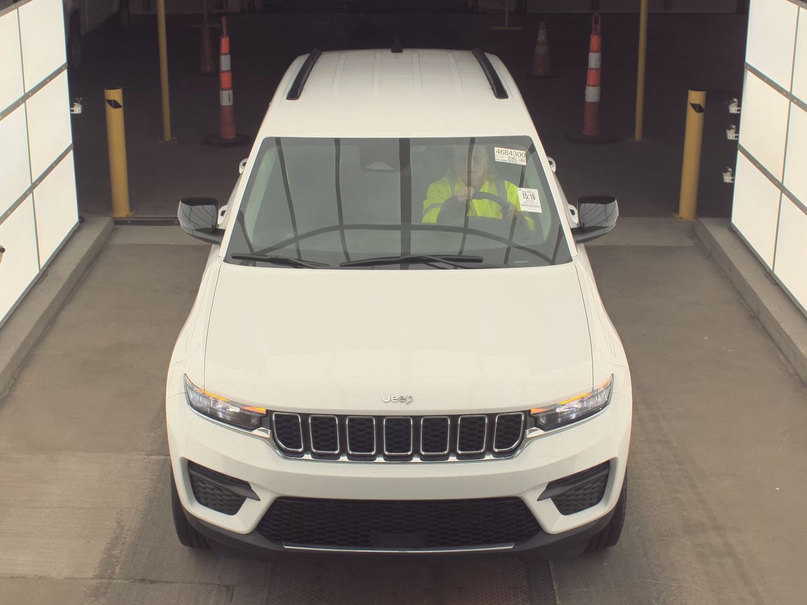 2023 Jeep Grand Cherokee Laredo AWD