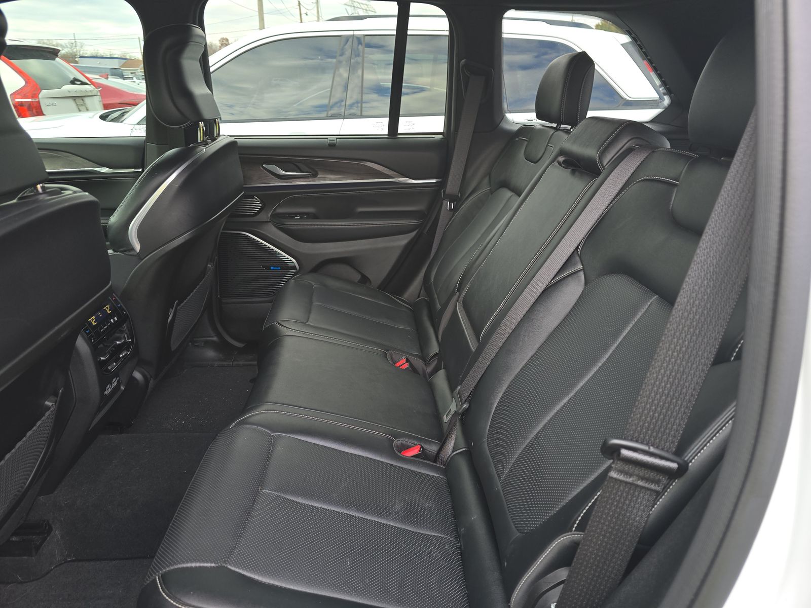 2022 Jeep Grand Cherokee Overland AWD