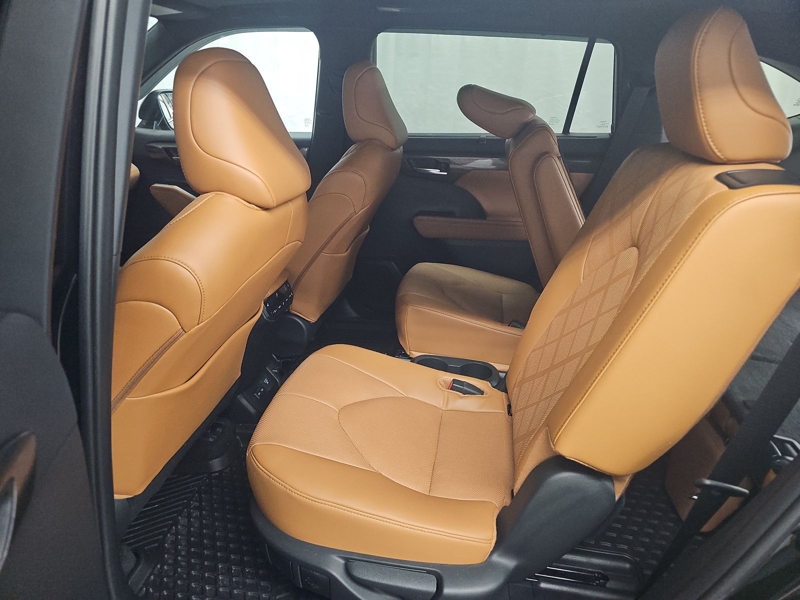 2025 Toyota Highlander Hybrid Limited AWD