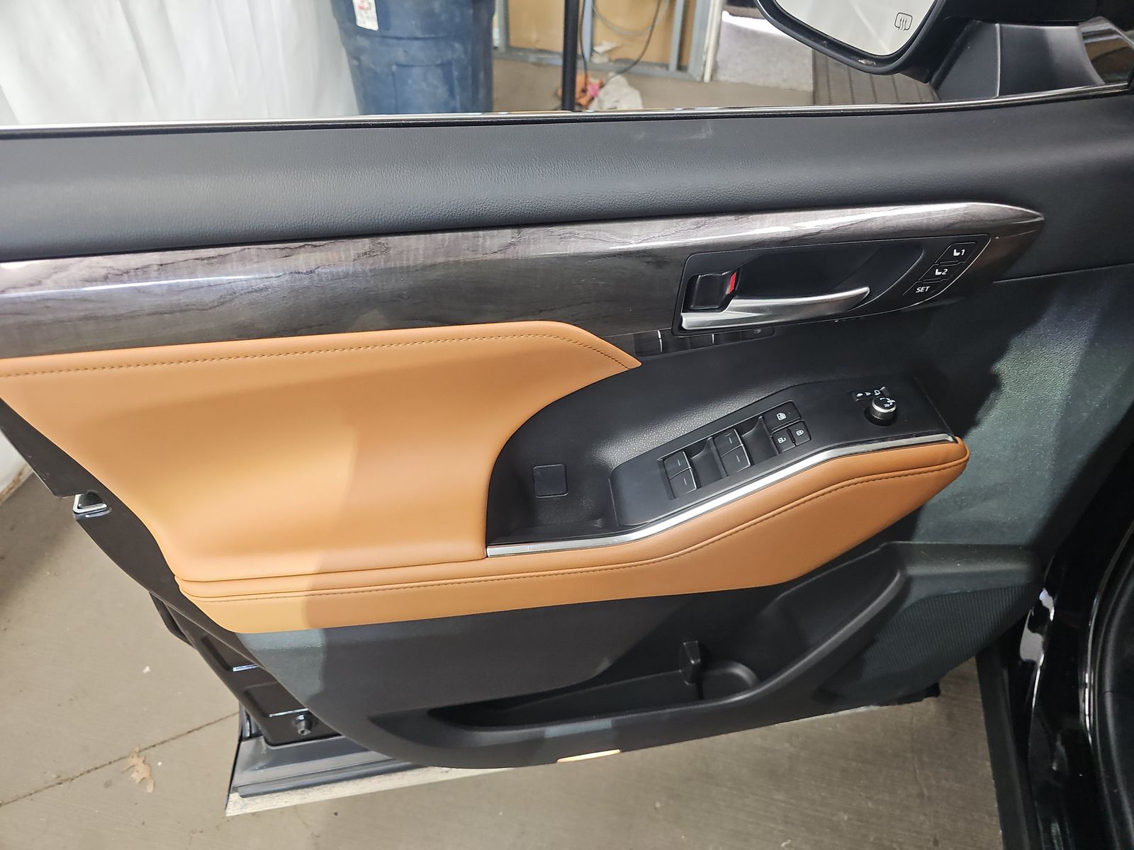 2025 Toyota Highlander Hybrid Limited AWD