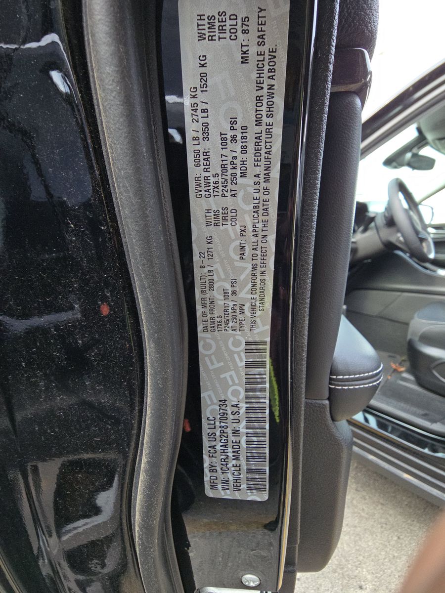 2023 Jeep Grand Cherokee Laredo AWD