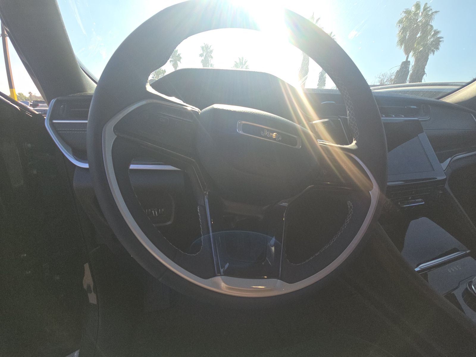 2023 Jeep Grand Cherokee Altitude RWD