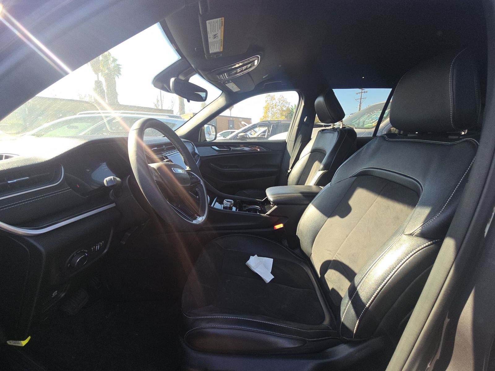 2023 Jeep Grand Cherokee Altitude RWD