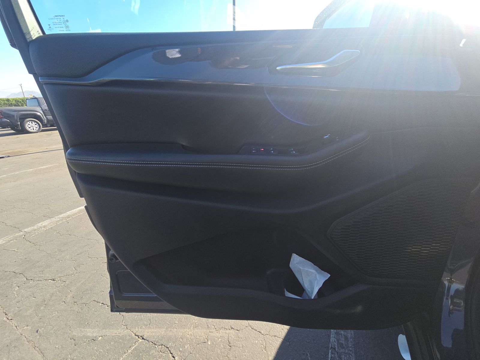 2023 Jeep Grand Cherokee Altitude RWD