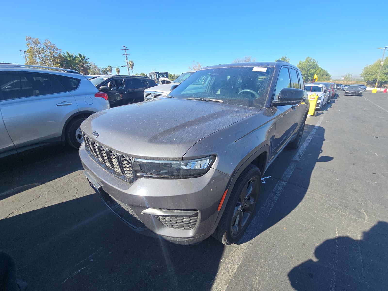 2023 Jeep Grand Cherokee Altitude RWD