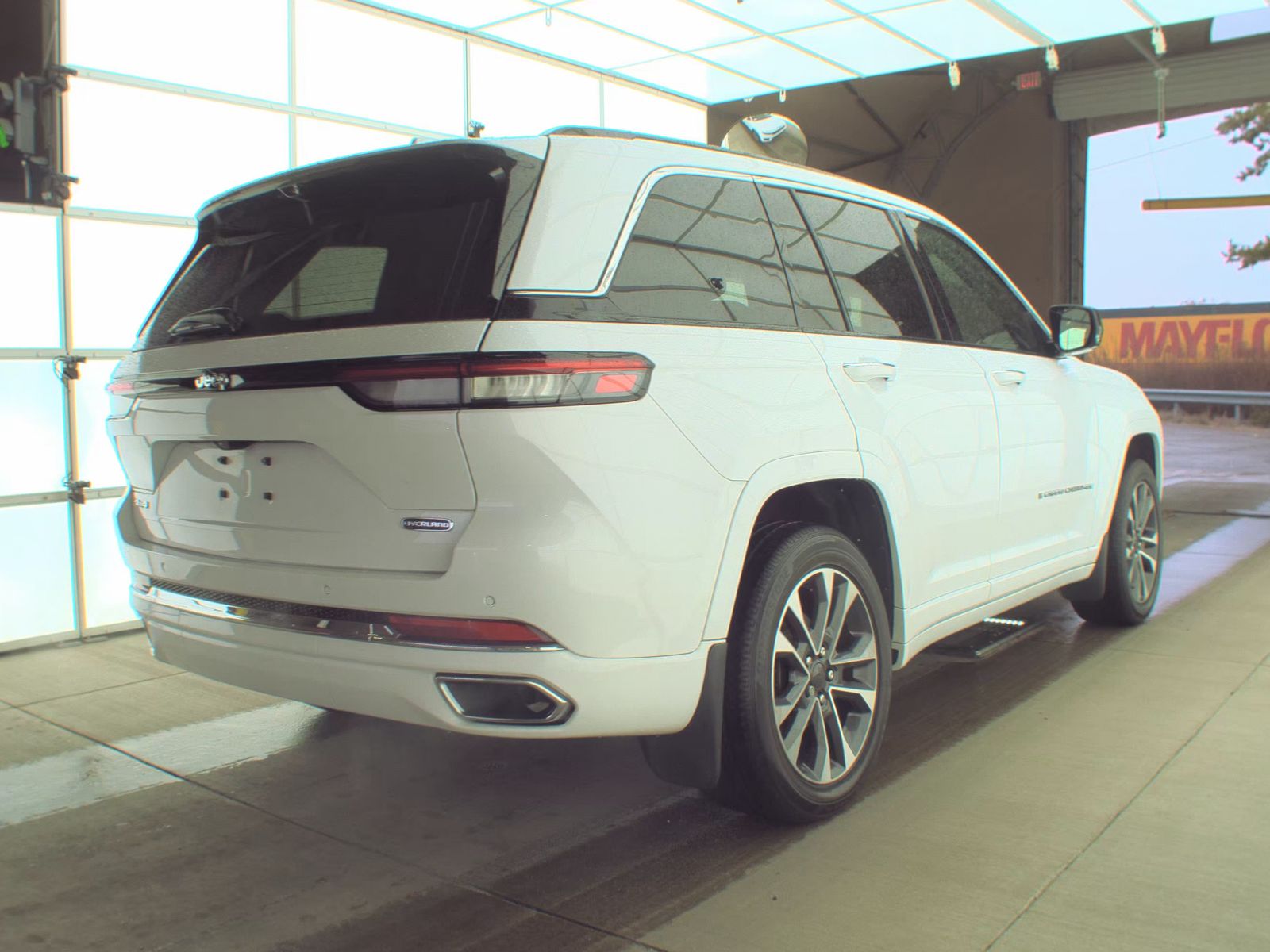 2022 Jeep Grand Cherokee Overland AWD