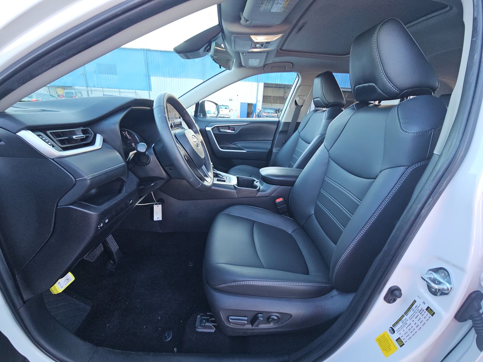 2025 Toyota RAV4 XLE Premium AWD