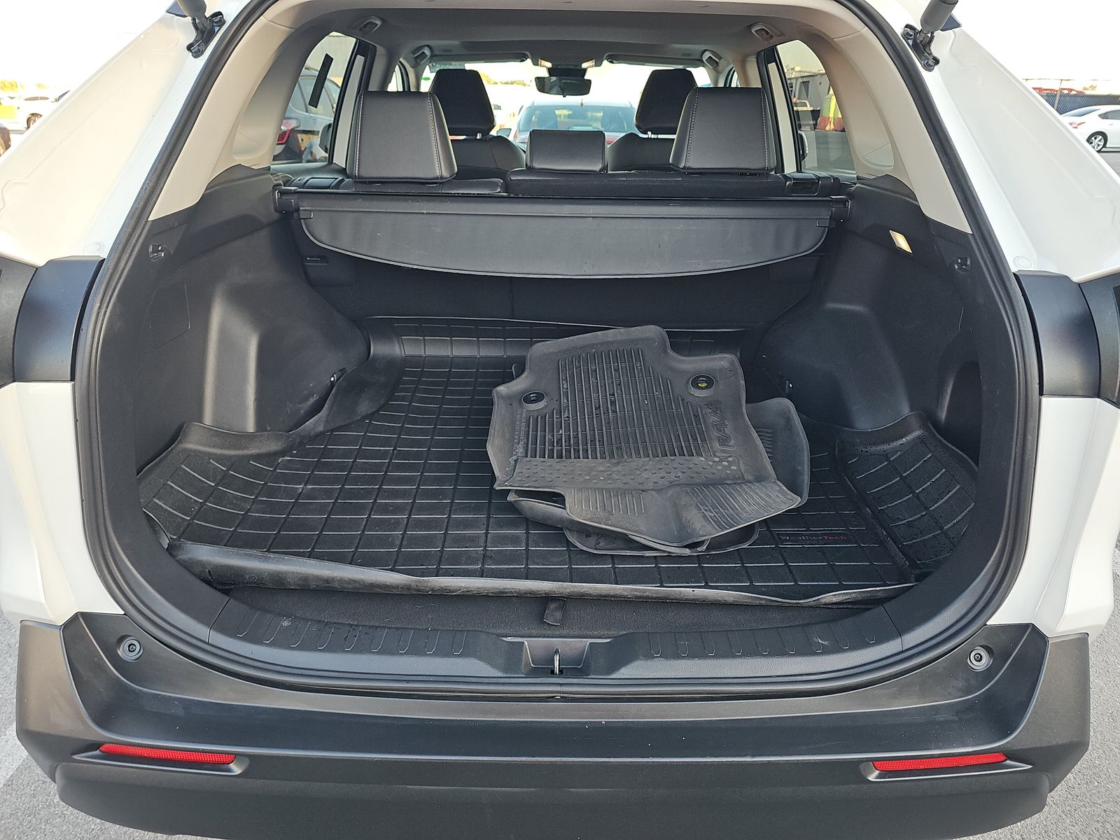 2025 Toyota RAV4 XLE Premium AWD