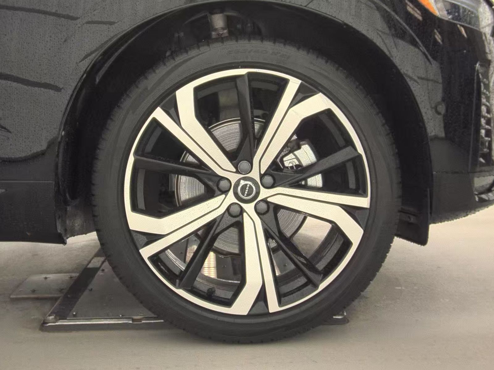 2025 Volvo XC60 B5 Ultra AWD