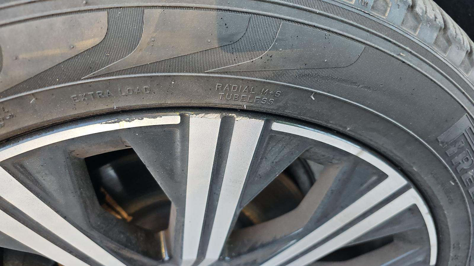 2024 Volvo XC90 B5 Core AWD