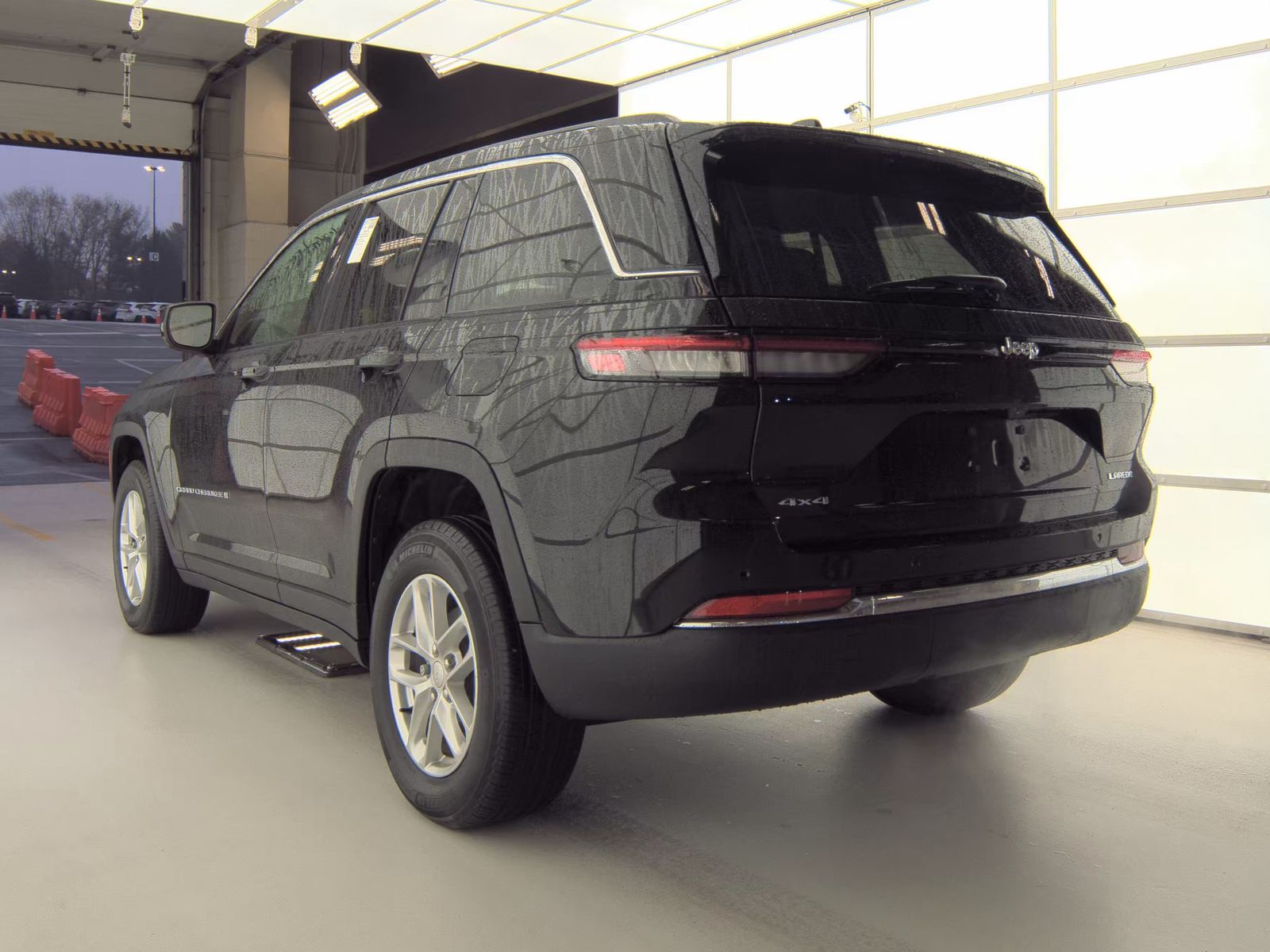 2023 Jeep Grand Cherokee Laredo X AWD