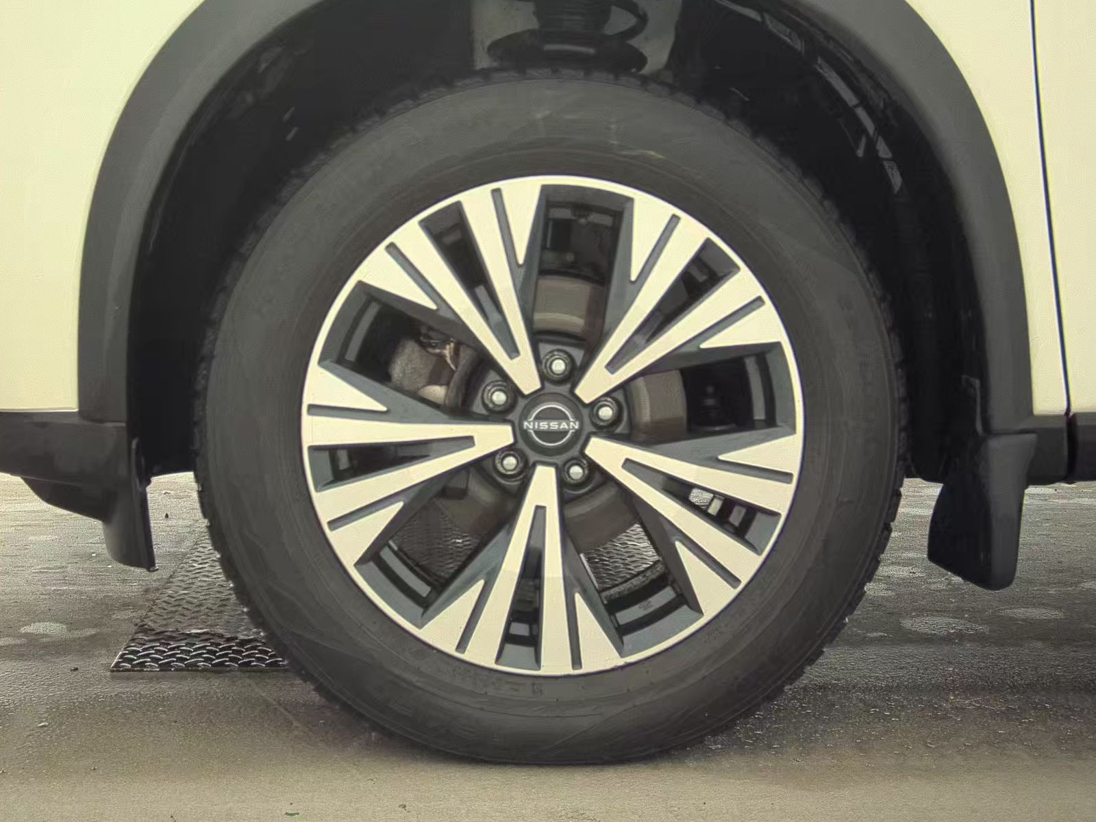 2023 Nissan Rogue SV AWD