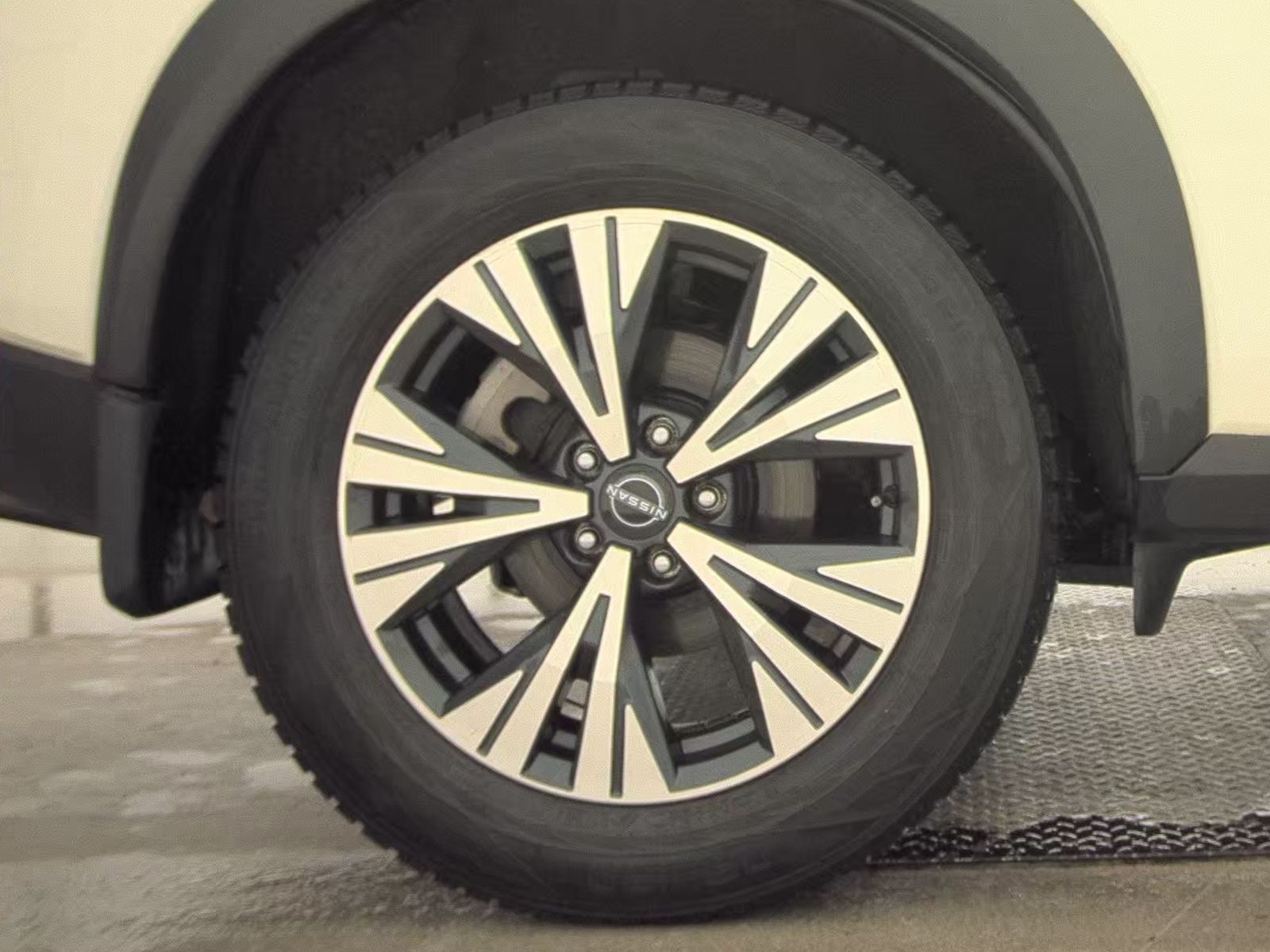 2023 Nissan Rogue SV AWD