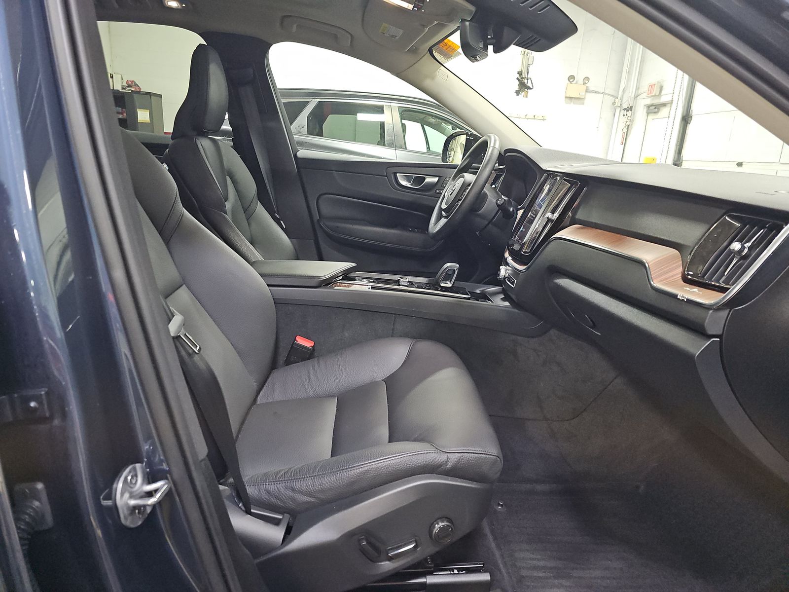 2024 Volvo XC60 B5 Plus AWD