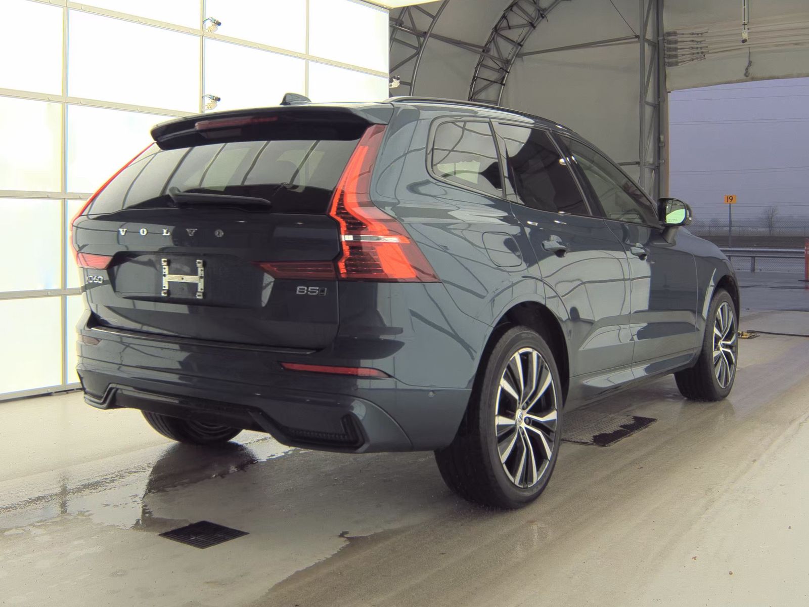 2024 Volvo XC60 B5 Plus AWD
