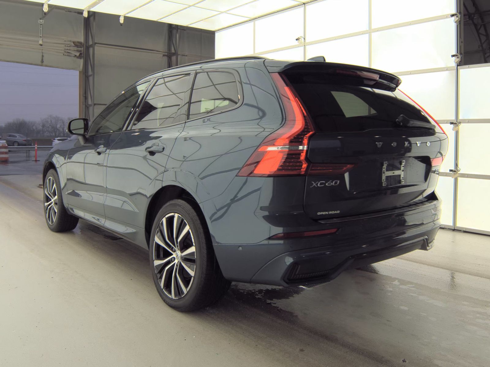 2024 Volvo XC60 B5 Plus AWD